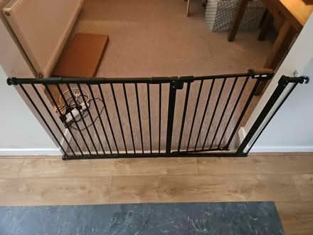 Photo of free Long pet gate 140-147cm (Neston near Station CH64) #1