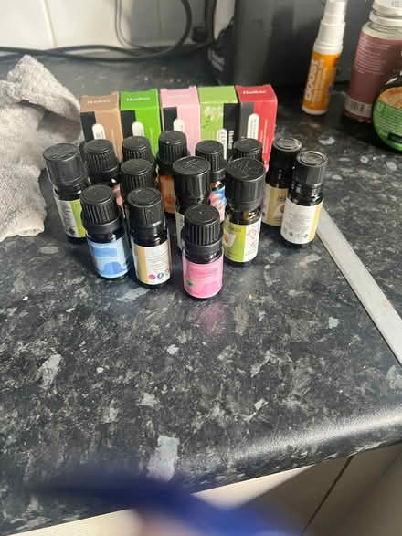 Photo of free Essence oil bundle 19 of them in total (Stockwood BS14) #2