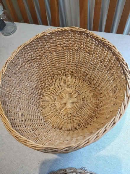 Photo of free Round wicker basket (Tilekiln TN38) #2