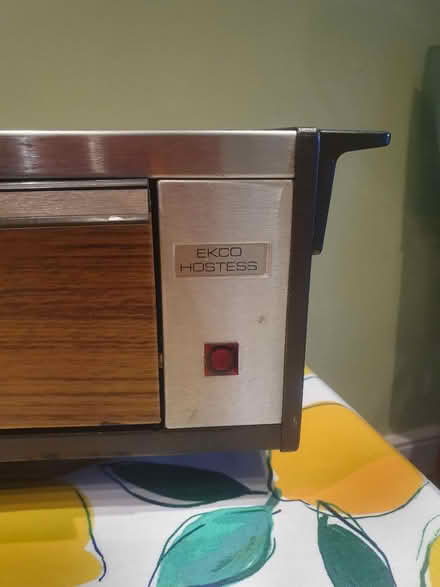 Photo of free Counter top hostess food warmer (W12 Shepherds Bush) #2