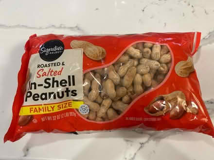 Photo of free 2lb bag of salted in-shell peanuts (Skokie) #1