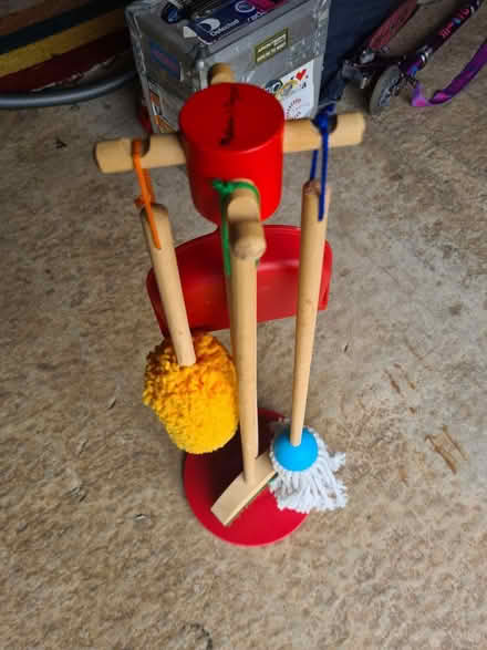 Photo of free Melissa and Doug Brush Set (Thornliebank, G46) #1