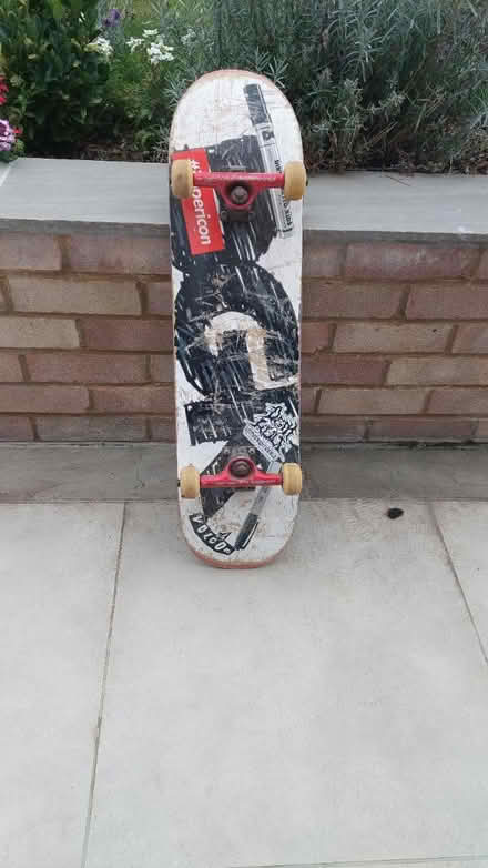 Photo of free Full size skateboard (RH12) #2