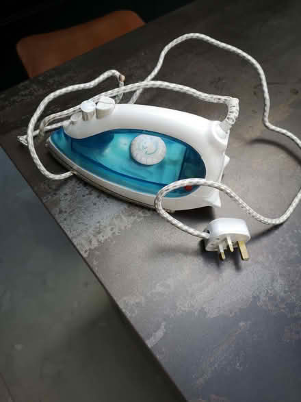 Photo of free Working 1200W steam iron (Barbourne WR1) #1
