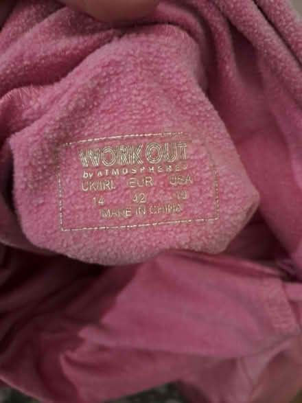 Photo of free Pink workout top (Weybridge KT13) #1