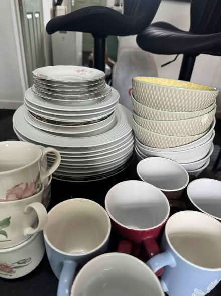 Photo of free A selection of dinnerware (Treeton S60) #3