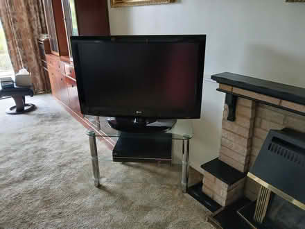 Photo of free Used tv and stand (LU1. Caddington) #1