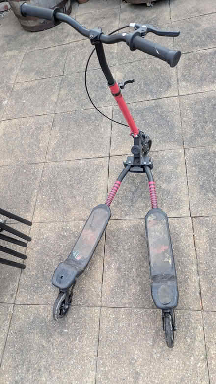 Photo of free Strider scooter Preloved original box (Woodford IG8) #1