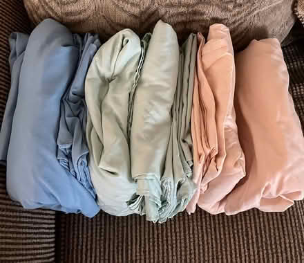 Photo of free Queen sheets 3 sets (SR 54 & Little) #1