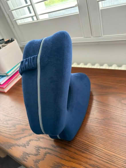 Photo of free Knee pillow for sleeping (Surbiton KT6) #2