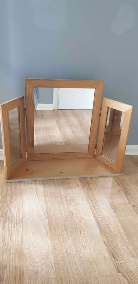 Photo of free Table top dressing mirror (Shefford Hardwick SG17) #1