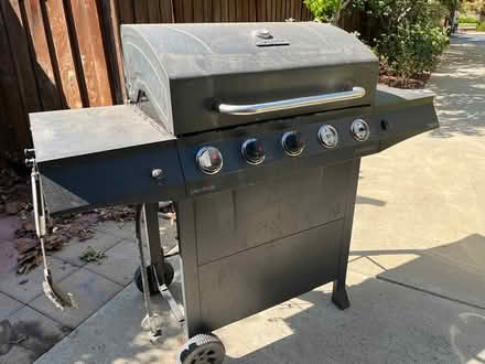 Photo of free Char-Broil BBQ (Lindenwood) #2