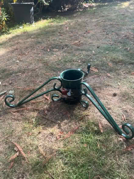 Photo of free Christmas tree stand (East Twickenham) #2