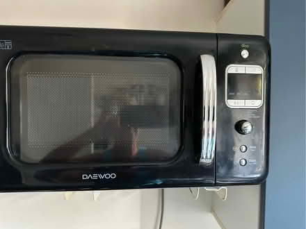 Photo of free Dawoo microwave (Theale RG7) #1