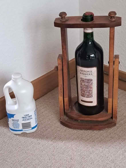 Photo of free Italian red wine in wooden cradle (Wansford) #1