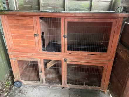Photo of free Tired but useable rabbit hutch (WN7) #1