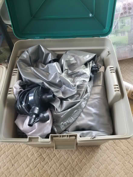 Photo of free Queen air bed (Mahwah) #1