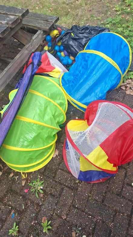 Photo of free Kids play tunnels tents balls (BR1 Bromley/Downham) #3