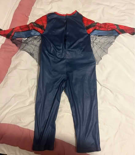 Photo of free Spiderman costume age 3-4 (Cammo EH4) #2