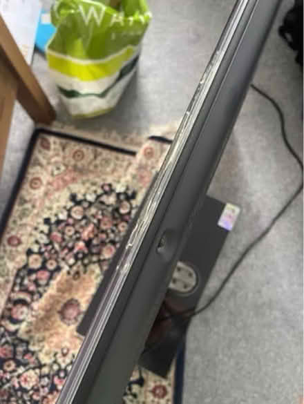 Photo of free 47 Inch tv (HDMI port broken) (Kew road, Richmond) #3