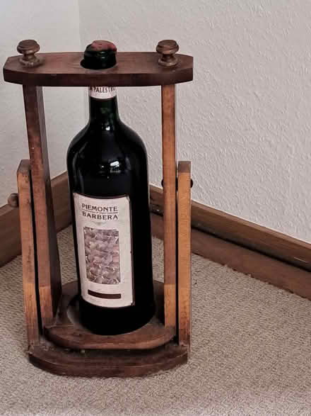 Photo of free Italian red wine in wooden cradle (Wansford) #2
