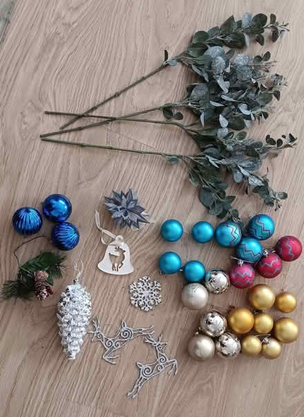 Photo of free Xmas decorations (Bussage GL6) #3