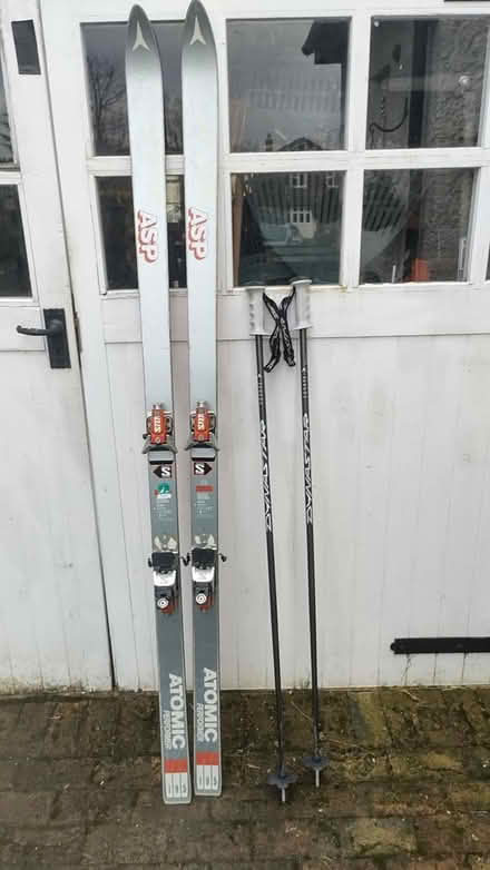 Photo of free Skis (Bookham) #1