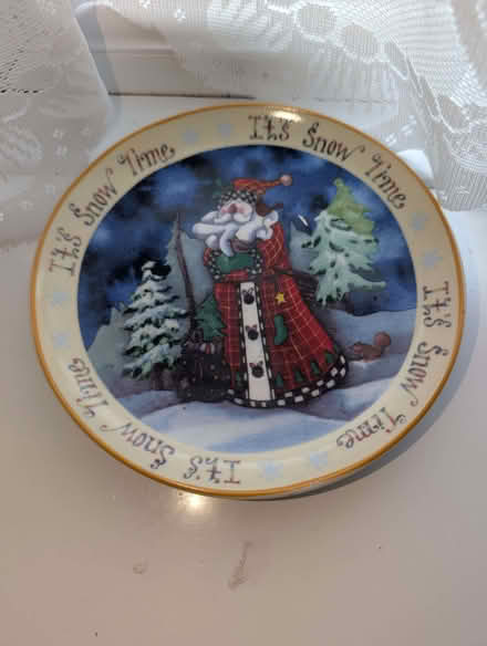 Photo of free Christmas wall plate. (Broughton MK10) #1