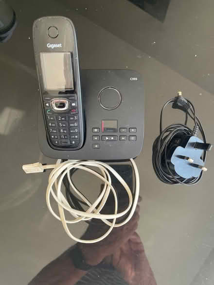 Photo of free telephone and answer machine (Weybridge kt13) #1