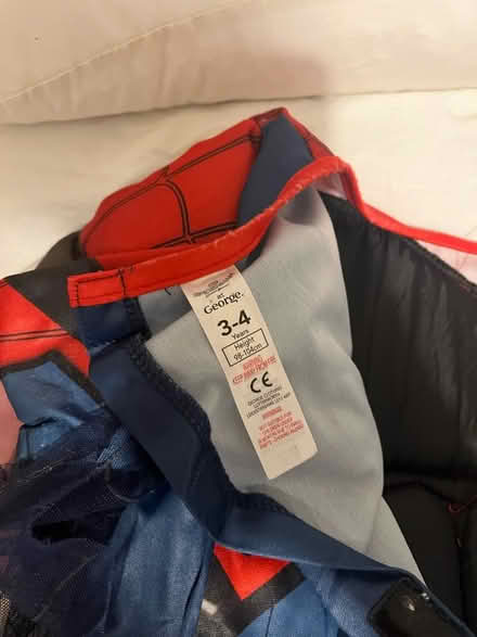 Photo of free Spiderman costume age 3-4 (Cammo EH4) #3