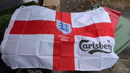 Photo of free 2x England flags (TR1) #1