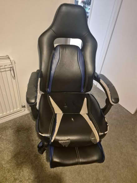 Photo of free Gamer chair (Hoddesdon EN11) #1