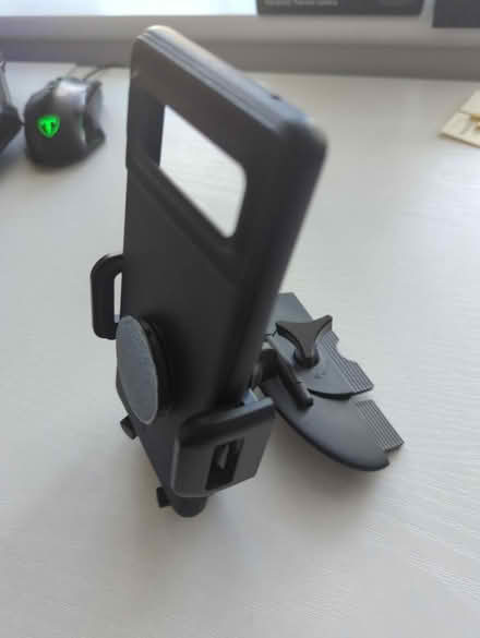 Photo of free Car phone holder (Eastcote Village HA5) #4
