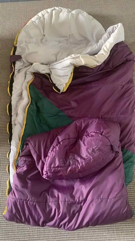 Photo of free Adult sleeping bag (Charlton Kings) #1