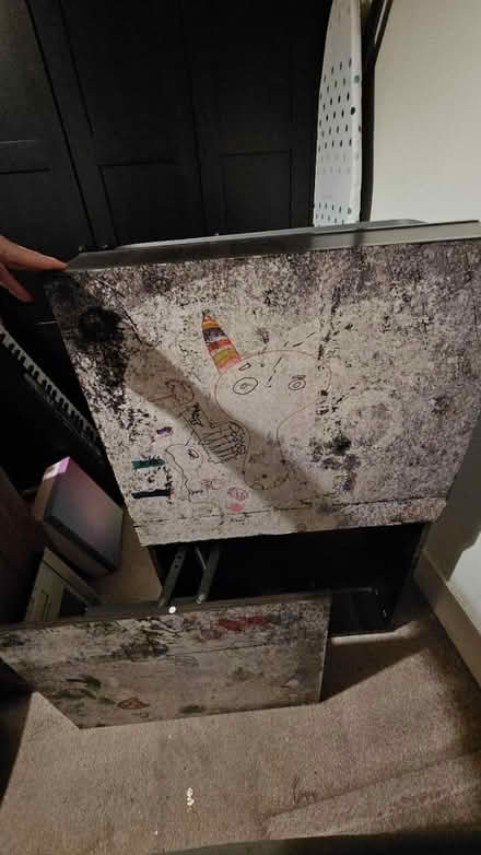 Photo of free Coffee table (TW7 Isleworth) #3