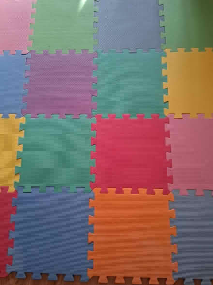 Photo of free Set of foam squares - baby/toddler/softplay/knitting (Gleneagles area, Wboro NN8) #1