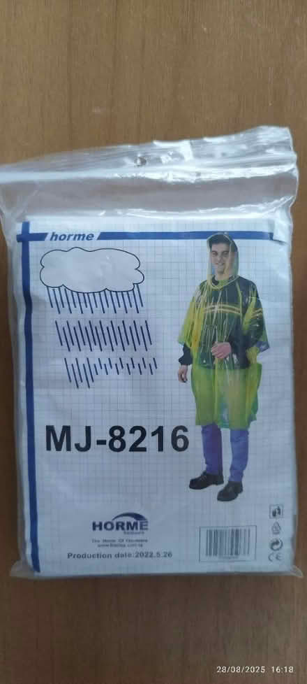 Photo of free Poncho (Tpy) #1