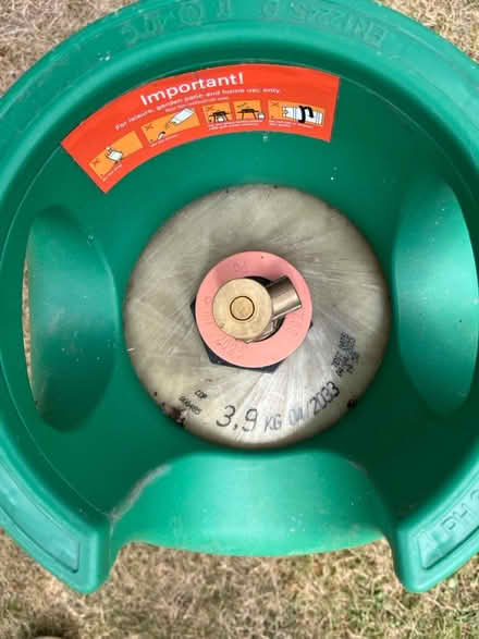 Photo of free Gas bottle (SL6 pinkneys green) #3