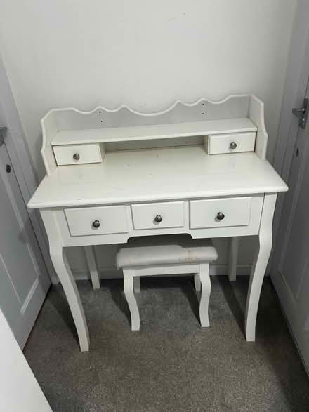 Photo of free White Vanity Table & Stool Set (Kenley CR8) #2