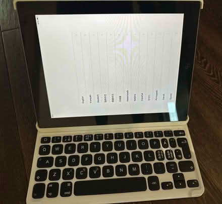 Photo of free 1st Generation iPad (Chigwell IG7) #3
