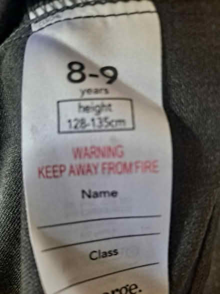 Photo of free New grey school skirt (IG3) #2
