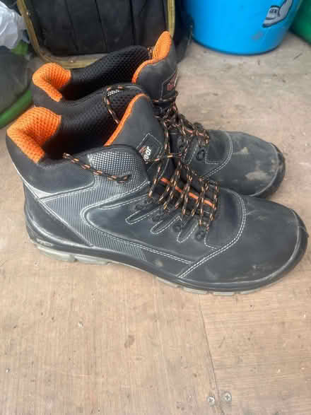 Photo of free Size 12 practically new work boots (BB3) #2