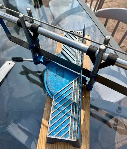 Photo of free Mitre saw with a spare blade (Waterlooville PO7) #2