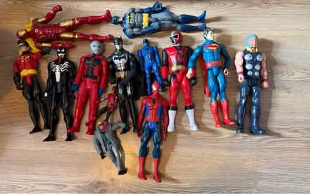 Photo of free Superheroes (ME10) #1