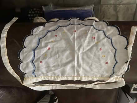 Photo of free Apron (Barnes SW13) #1