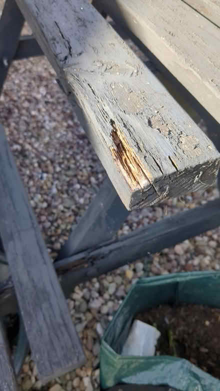 Photo of free Old picnic table (CH43) #3