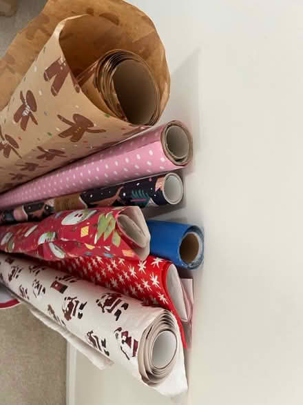 Photo of free Assorted wrapping paper (Twickenham TW2) #2