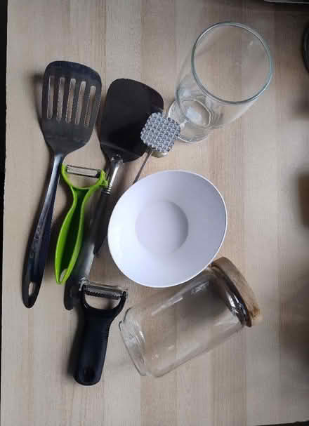 Photo of free A few kitchen bits (Stopsley LU2) #1