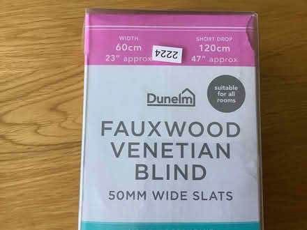 Photo of free White Venetian Blind 60cm x 120cm (Glenleigh Park TN39) #1