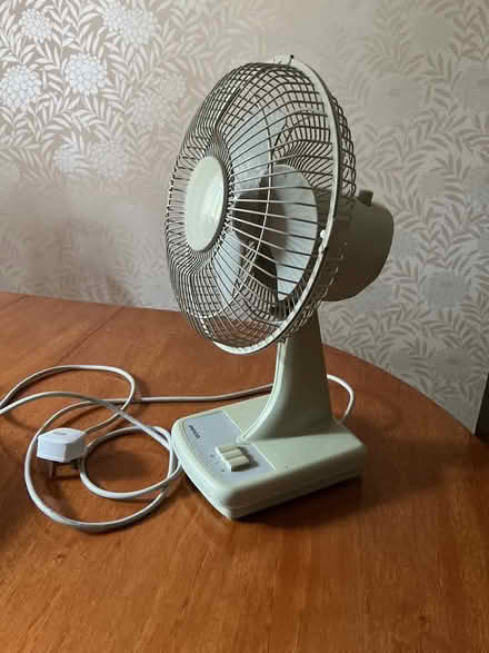 Photo of free Electric Desk Fan (Dorchester-on-Thames OX10) #2